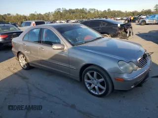 2004 Mercedes-Benz C 230 Kompressor with VIN WDBRF40JX4F464601, listed as a Copart auction lot 87904995 with 175,604 mi miles and Salvage Title. Bid and sale history available at DreamBid. Image 4.