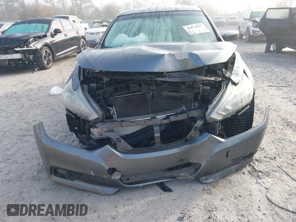 2018 Nissan Altima 2.5 SR with VIN 1N4AL3AP3JC251822, listed as a IAAI auction lot 41875517 with 135,808 mi miles. Bid and sale history available at carsss.com. Image 6.