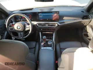 2023 BMW M3 Competition xDrive z VIN WBS43AY01PFP95661, wystawiony jako Copart lot #49840935 z przebiegiem 14 931 mil mil oraz Szkody całkowita. Historia ofert i sprzedaży dostępna na DreamBid. Obrazek 8.