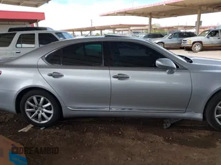 2009 Lexus LS 460 with VIN JTHBL46F895091293, listed as a IAAI auction lot 41825852 with 193,568 mi miles. Bid and sale history available at carsss.com. Image 13.