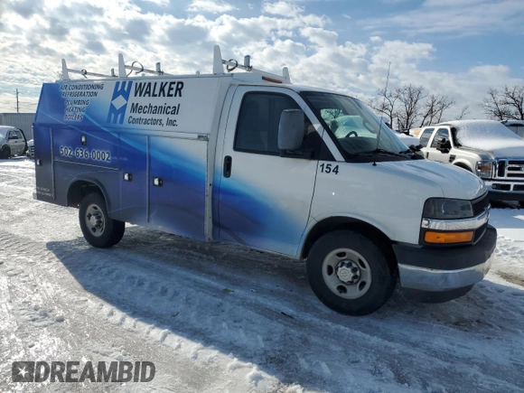 2017 Chevrolet Express Commercial z VIN 1GB0GRFG9H1113928, wystawiony jako Copart lot #88428045 z przebiegiem 131 694 mil mil oraz Nie do naprawy • Non repairable. Historia ofert i sprzedaży dostępna na DreamBid. Obrazek 4.