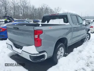 2025 Chevrolet Silverado 1500 with VIN 3GCUKDED2SG147675, listed as a IAAI auction lot 41548947 with 9,738 mi miles and . Bid and sale history available at DreamBid. Image 4.