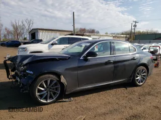 2019 Alfa Romeo Giulia Sport z VIN ZARFANAN5K7598598, wystawiony jako Copart lot #54169545 z przebiegiem Nie podano mil oraz Szkoda całkowita • Salvage title. Historia ofert i sprzedaży dostępna na DreamBid. Obrazek 1.