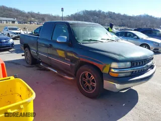 2001 Chevrolet Silverado 1500 LS with VIN 2GCEC19T511157237, listed as a IAAI auction lot 41437720 with 1 mi miles. Bid and sale history available at carsss.com. Image 1.
