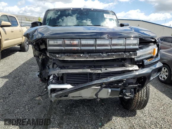 2024 GMC Hummer EV 2X with VIN 1GKB0NDE0RU109550, listed as a Copart auction lot 52746425 with 5,426 mi miles and Salvage Title. Bid and sale history available at carsss.com. Image 5.