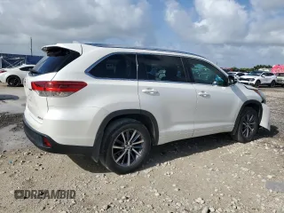 2017 Toyota Highlander XLE with VIN 5TDJZRFH2HS397442, listed as a Copart auction lot 60842085 with 109,891 mi miles and Salvage title. Bid and sale history available at DreamBid. Image 3.