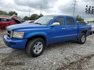 2008 Dodge Dakota SLT z VIN 1D7HW48NX8S509284, wystawiony jako Copart lot #72803124 z przebiegiem 288 798 mil mil oraz Szkoda całkowita • Salvage title. Historia ofert i sprzedaży dostępna na DreamBid. Obrazek 1.