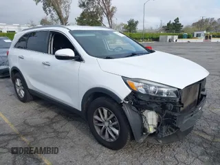 2016 Kia Sorento LX with VIN 5XYPG4A38GG173926, listed as a IAAI auction lot 41921254 with 1 mi miles. Bid and sale history available at carsss.com. Image 1.