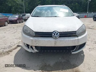 2011 Volkswagen Jetta SE with VIN 3VWPX7AJ5BM601475, listed as a IAAI auction lot 42633458 with Not provided miles and . Bid and sale history available at DreamBid. Image 6.