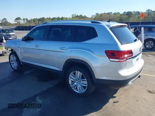 2019 Volkswagen Atlas SE with VIN 1V2UR2CA9KC527512, listed as a IAAI auction lot 41882212 with 102,765 mi miles and . Bid and sale history available at DreamBid. Image 3.