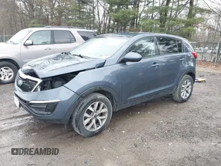 2016 Kia Sportage LX with VIN KNDPB3AC2G7854234, listed as a IAAI auction lot 41985765 with 83,733 mi miles. Bid and sale history available at carsss.com. Image 2.