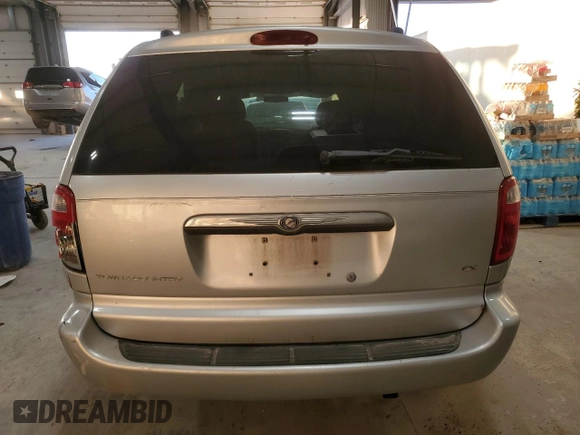 2003 Chrysler Town & Country EX with VIN 2C8GP74L43R106709, listed as a Copart auction lot 88677975 with 222,154 mi miles and Salvage Title. Bid and sale history available at carsss.com. Image 6.