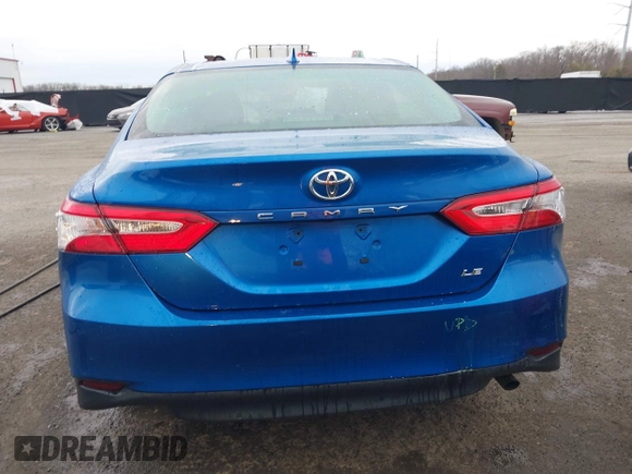 2020 Toyota Camry LE with VIN 4T1C11AK7LU324006, listed as a IAAI auction lot 41486878 with 76,290 mi miles. Bid and sale history available at carsss.com. Image 17.