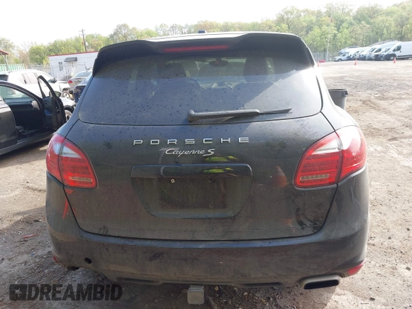 2014 Porsche Cayenne S z VIN WP1AB2A27ELA55804, wystawiony jako IAAI lot #42083807 z przebiegiem 161 590 mil mil oraz . Historia ofert i sprzedaży dostępna na DreamBid. Obrazek 17.