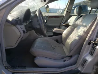 2002 Mercedes-Benz C 230/260/280/320 with VIN WDBRF64J72F250149, listed as a Copart auction lot 82633084 with Not Provided miles and Salvage Title. Bid and sale history available at DreamBid. Image 7.