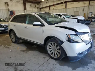 2011 Lincoln MKX z VIN 2LMDJ8JK4BBJ31821, wystawiony jako Copart lot #52150815 z przebiegiem 125 597 mil mil oraz Nie do naprawy • Non repairable. Historia ofert i sprzedaży dostępna na DreamBid. Obrazek 4.