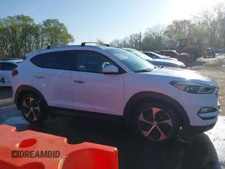 2016 Hyundai Tucson Limited with VIN KM8J33A29GU051038, listed as a IAAI auction lot 41995825 with 97,775 mi miles. Bid and sale history available at carsss.com. Image 13.