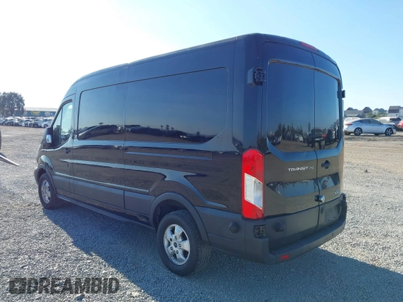 2017 Ford Transit z VIN 1FTYR2CM6HKB48706, wystawiony jako IAAI lot #42528900 z przebiegiem 110 363 mil mil oraz . Historia ofert i sprzedaży dostępna na DreamBid. Obrazek 3.