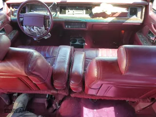 1992 Lincoln Town Car Executive with VIN 1LNLM81W9NY703247, listed as a Copart auction lot 68267014 with 58,853 mi miles and Salvage Title. Bid and sale history available at carsss.com. Image 8.