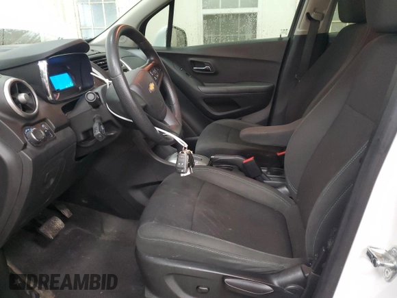 2015 Chevrolet Trax LS with VIN KL7CJKSB6FB068608, listed as a Copart auction lot 77591484 with 101,968 mi miles and Clean Title. Bid and sale history available at carsss.com. Image 7.