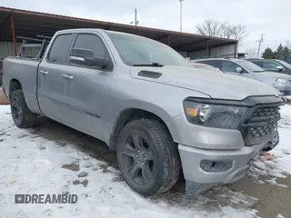 2022 Ram 1500 Big Horn z VIN 1C6SRFBT9NN162655, wystawiony jako IAAI lot #41393189 z przebiegiem 72 840 mil mil oraz . Historia ofert i sprzedaży dostępna na DreamBid. Obrazek 1.