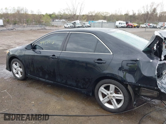 2012 Toyota Camry L with VIN 4T1BF1FK3CU060501, listed as a IAAI auction lot 41957658 with 170,646 mi miles. Bid and sale history available at carsss.com. Image 15.