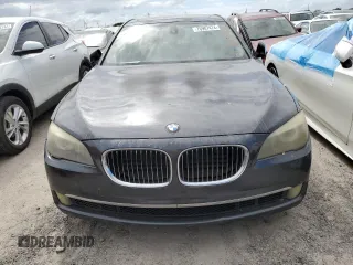 2011 BMW 7 Series 740i z VIN WBAKA4C51BC612517, wystawiony jako Copart lot #76987474 z przebiegiem Nie podano mil oraz Szkoda całkowita • Salvage title. Historia ofert i sprzedaży dostępna na DreamBid. Obrazek 5.