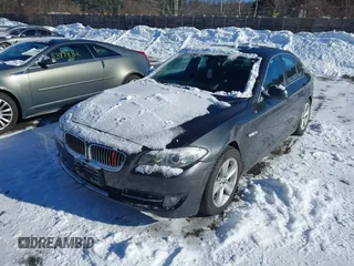 2013 BMW 5 Series 528i xDrive with VIN WBAXH5C55DDW12945, listed as a IAAI auction lot 41343124 with 137,672 mi miles and . Bid and sale history available at carsss.com. Image 2.