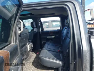 2018 Ford F-150 XL z VIN 1FTEW1E53JKE66560, wystawiony jako IAAI lot #41837583 z przebiegiem 131 060 mil mil oraz . Historia ofert i sprzedaży dostępna na DreamBid. Obrazek 8.