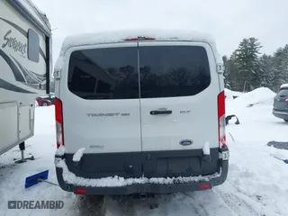 2018 Ford Transit Wagon XL with VIN 1FBZX2ZG2JKB04207, listed as a IAAI auction lot 41440996 with 126,256 mi miles. Bid and sale history available at carsss.com. Image 17.