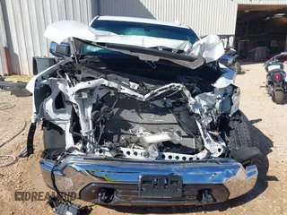 2022 GMC Sierra 1500 Limited SLT with VIN 3GTU9DED0NG127165, listed as a IAAI auction lot 41496347 with 29,892 mi miles. Bid and sale history available at carsss.com. Image 6.