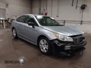 2015 Subaru Legacy 2.5i z VIN 4S3BNAA61F3033308, wystawiony jako IAAI lot #41782950 z przebiegiem 159 542 mil mil oraz . Historia ofert i sprzedaży dostępna na DreamBid. Obrazek 1.