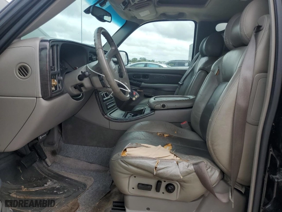 2002 GMC Yukon XL Denali with VIN 1GKFK66U22J149853, listed as a Copart auction lot 74943994 with 162,578 mi miles and Clean Title. Bid and sale history available at carsss.com. Image 7.