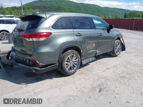 2018 Toyota Highlander SE with VIN 5TDJZRFH6JS882317, listed as a IAAI auction lot 42274438 with 77,143 mi miles and . Bid and sale history available at DreamBid. Image 4.