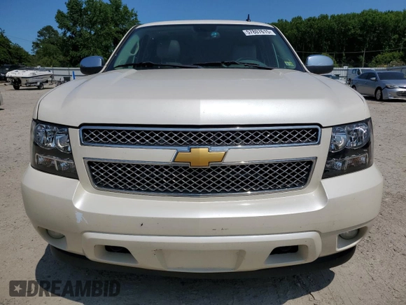 2008 Chevrolet Suburban LTZ with VIN 1GNFK16388R213823, listed as a Copart auction lot 57807615 with 329,193 mi miles and Clean title. Bid and sale history available at DreamBid. Image 5.