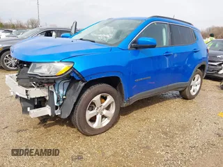 2018 Jeep Compass Latitude z VIN 3C4NJDBBXJT104122, wystawiony jako IAAI lot #41946947 z przebiegiem 124 433 mil mil oraz . Historia ofert i sprzedaży dostępna na DreamBid. Obrazek 2.