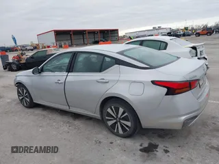 2019 Nissan Altima 2.5 SL with VIN 1N4BL4EV3KC196535, listed as a IAAI auction lot 41512924 with 84,898 mi miles. Bid and sale history available at carsss.com. Image 15.