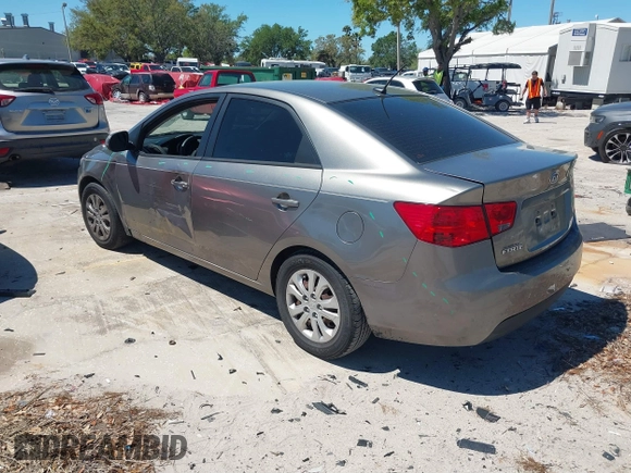 2013 Kia Forte EX with VIN KNAFU4A27D5663948, listed as a IAAI auction lot 41748962 with 110,499 mi miles. Bid and sale history available at carsss.com. Image 3.