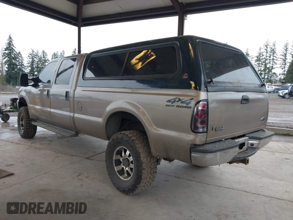 2002 Ford Super Duty F-250 XL with VIN 1FTNW21F92EB00672, listed as a IAAI auction lot 41699748 with 134,137 mi miles. Bid and sale history available at carsss.com. Image 3.