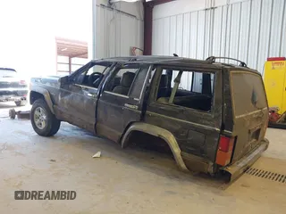 1996 Jeep Cherokee Country with VIN 1J4FJ78S6TL131226, listed as a IAAI auction lot 42367508 with 207,615 mi miles and . Bid and sale history available at DreamBid. Image 3.