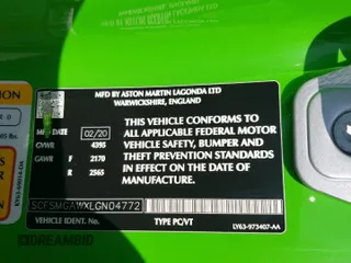 2020 Aston Martin Vantage z VIN SCFSMGAWXLGN04772, wystawiony jako Copart lot #66759284 z przebiegiem 17 757 mil mil oraz Szkody całkowita. Historia ofert i sprzedaży dostępna na DreamBid. Obrazek 14.