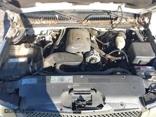 2005 Chevrolet Silverado 1500 LS with VIN 1GCEC19V35E274787, listed as a IAAI auction lot 41492265 with 311,036 mi miles. Bid and sale history available at carsss.com. Image 10.