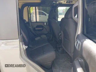 2021 Jeep Gladiator Sport S z VIN 1C6JJTAM1ML607525, wystawiony jako IAAI lot #41941550 z przebiegiem 59 283 mil mil oraz . Historia ofert i sprzedaży dostępna na DreamBid. Obrazek 8.