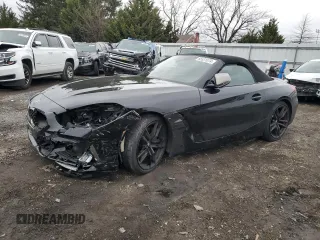 2020 BMW Z4 sDriveM40i with VIN WBAHF9C01LWW56725, listed as a Copart auction lot 85531074 with 0 mi miles and Salvage Title. Bid and sale history available at carsss.com. Image 1.