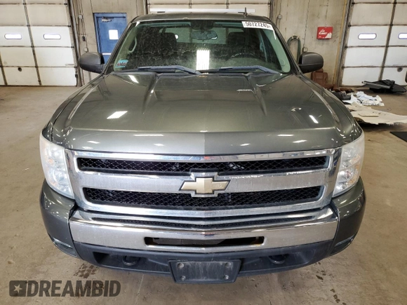 2011 Chevrolet Silverado 1500 LT with VIN 3GCPKSE33BG269065, listed as a Copart auction lot 50727245 with 91,338 mi miles and Salvage Title. Bid and sale history available at DreamBid. Image 5.