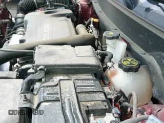 2020 Chevrolet Equinox LT with VIN 3GNAXKEV7LS642266, listed as a IAAI auction lot 43005764 with 121,592 mi miles and . Bid and sale history available at DreamBid. Image 18.