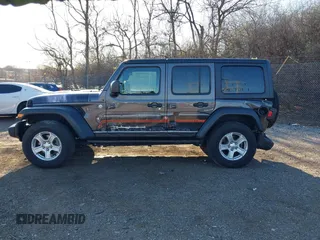 2020 Jeep Wrangler Unlimited Willys with VIN 1C4HJXDN6LW139789, listed as a IAAI auction lot 41882217 with 40,960 mi miles and . Bid and sale history available at DreamBid. Image 15.