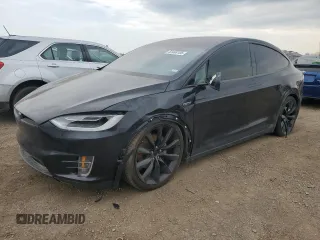 2016 Tesla Model X 70D z VIN 5YJXCAE28GF008476, wystawiony jako Copart lot #53448105 z przebiegiem Nie podano mil oraz Szkody całkowita. Historia ofert i sprzedaży dostępna na DreamBid. Obrazek 1.