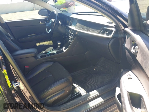 2019 Kia Optima LX with VIN 5XXGT4L31KG353576, listed as a IAAI auction lot 41712207 with 113,986 mi miles. Bid and sale history available at carsss.com. Image 5.