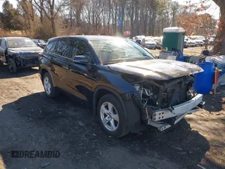 2021 Toyota Highlander L z VIN 5TDCZRBH8MS070150, wystawiony jako IAAI lot #41642207 z przebiegiem 32 791 mil mil oraz . Historia ofert i sprzedaży dostępna na DreamBid. Obrazek 1.